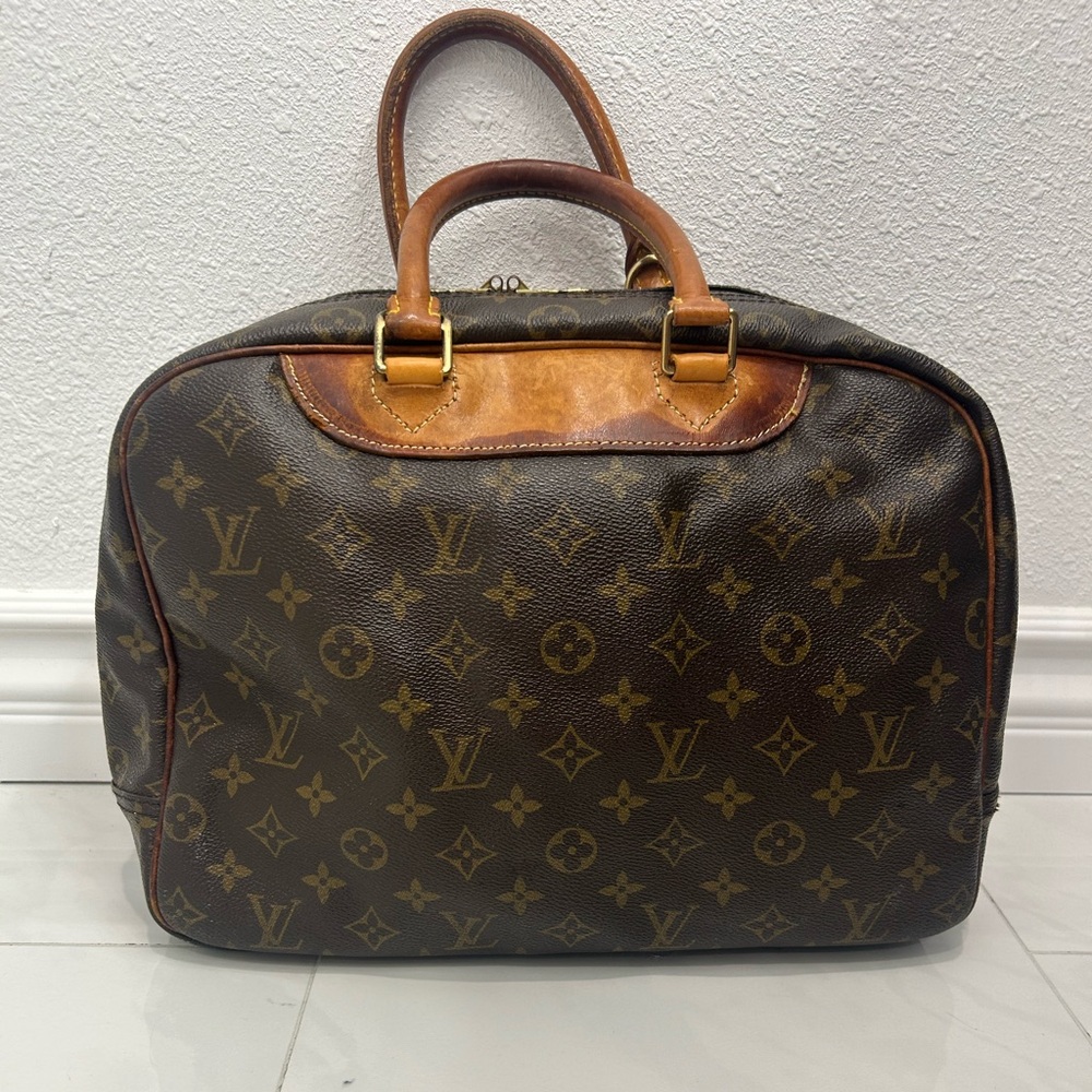 Louis Vuitton Deauville Monogram Bag